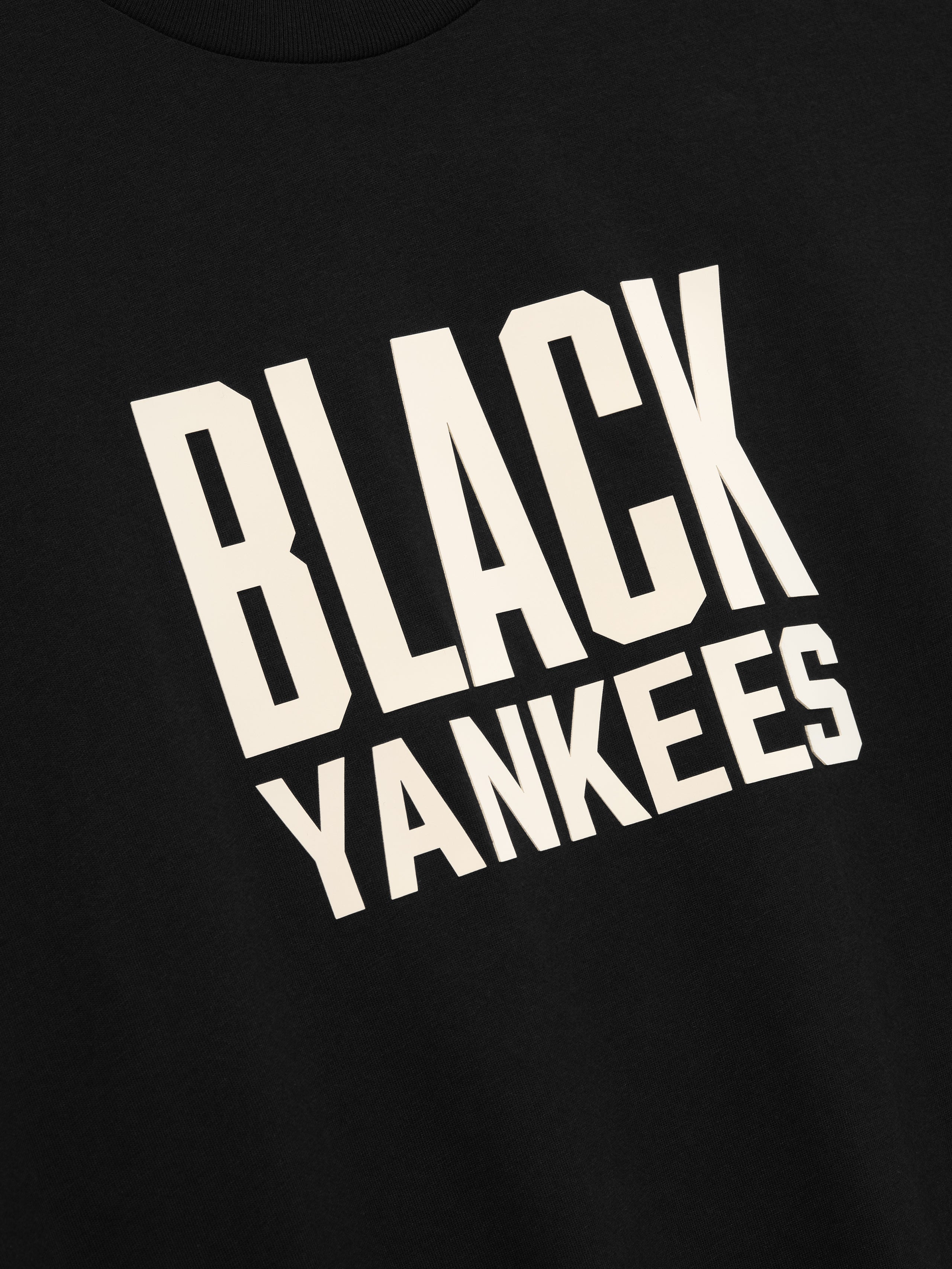 Essentials Black Yankees Tee